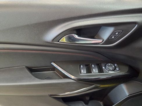 Certified 2024 Chevrolet Trax RS w/ Sunroof Package image 24