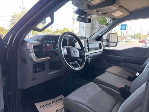 Used 2023 Ford F250 XLT image 9
