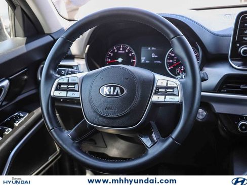 Used 2020 Kia Telluride LX FWD image 14