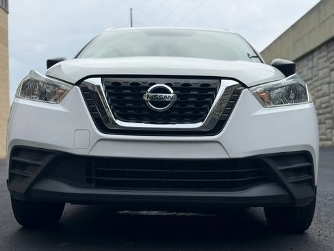 Used 2019 Nissan Kicks S FWD image 36