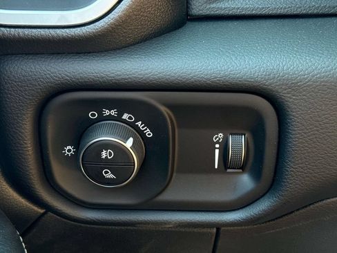 New 2026 RAM 3500 Big Horn AWD/4WD image 18