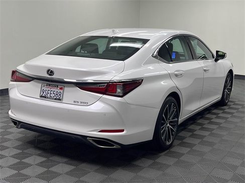 Used 2025 Lexus ES 350 w/ Premium Package image 5