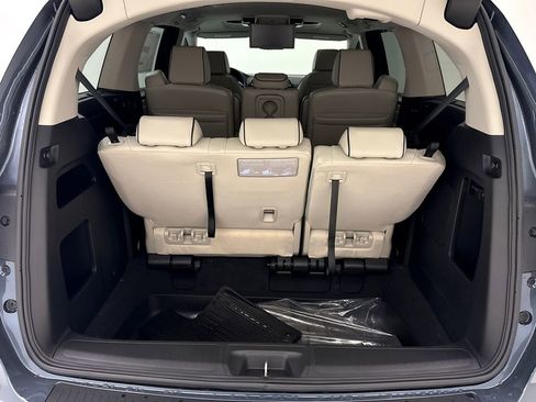 New 2026 Honda Odyssey Touring image 12