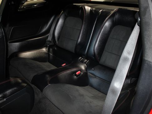 Used 2016 Ford Mustang GT Premium w/ Equipment Group 401A RWD image 19