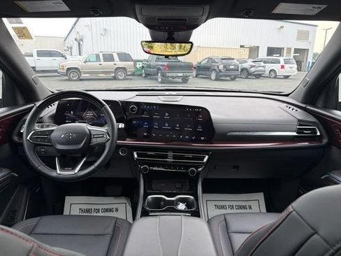 Used 2026 Chevrolet Traverse Z71 w/ Enhanced Driving Package AWD/4WD image 14