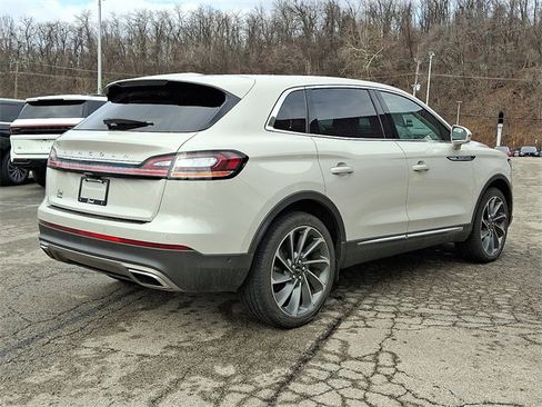 Used 2023 Lincoln Nautilus Reserve w/ Equipment Group 202A image 6