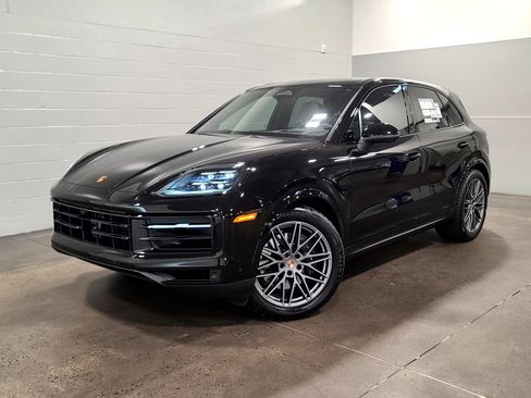 New 2026 Porsche Cayenne image 1