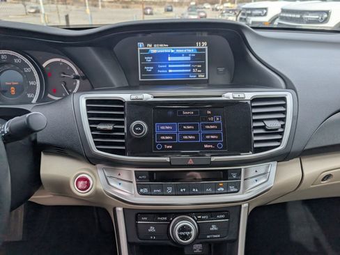 Used 2014 Honda Accord Touring image 18