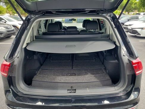 Certified 2023 Volkswagen Tiguan SE FWD image 10
