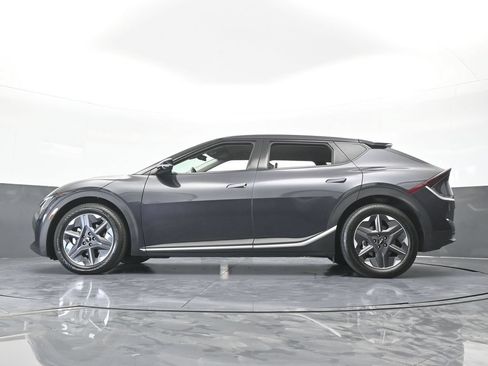 Used 2025 Kia EV6 Light RWD image 55