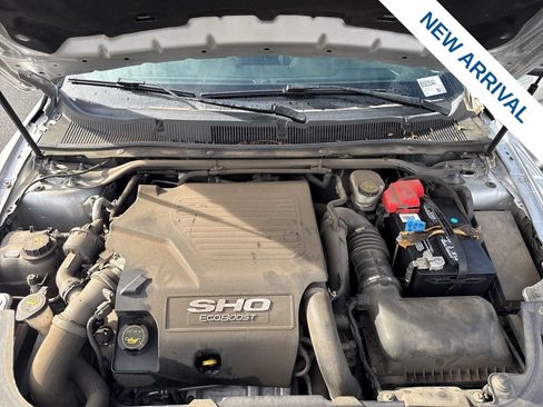 Used 2019 Ford Taurus SHO image 28