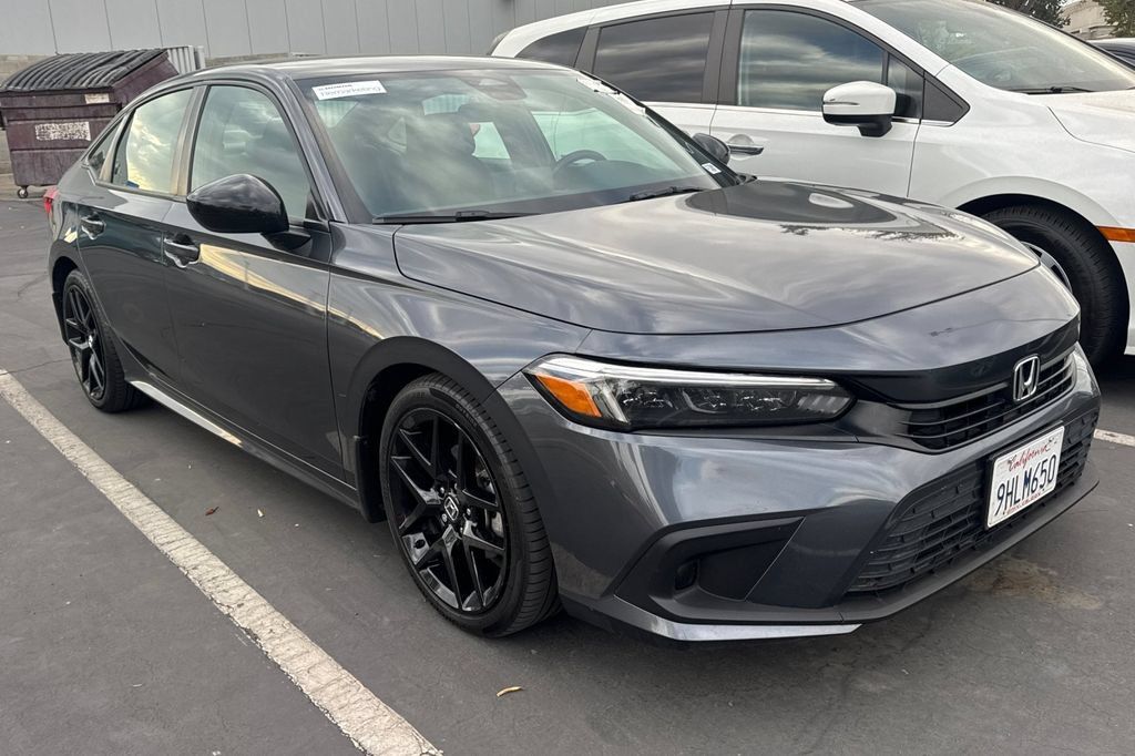 Used 2023 Honda Civic Sport image 1
