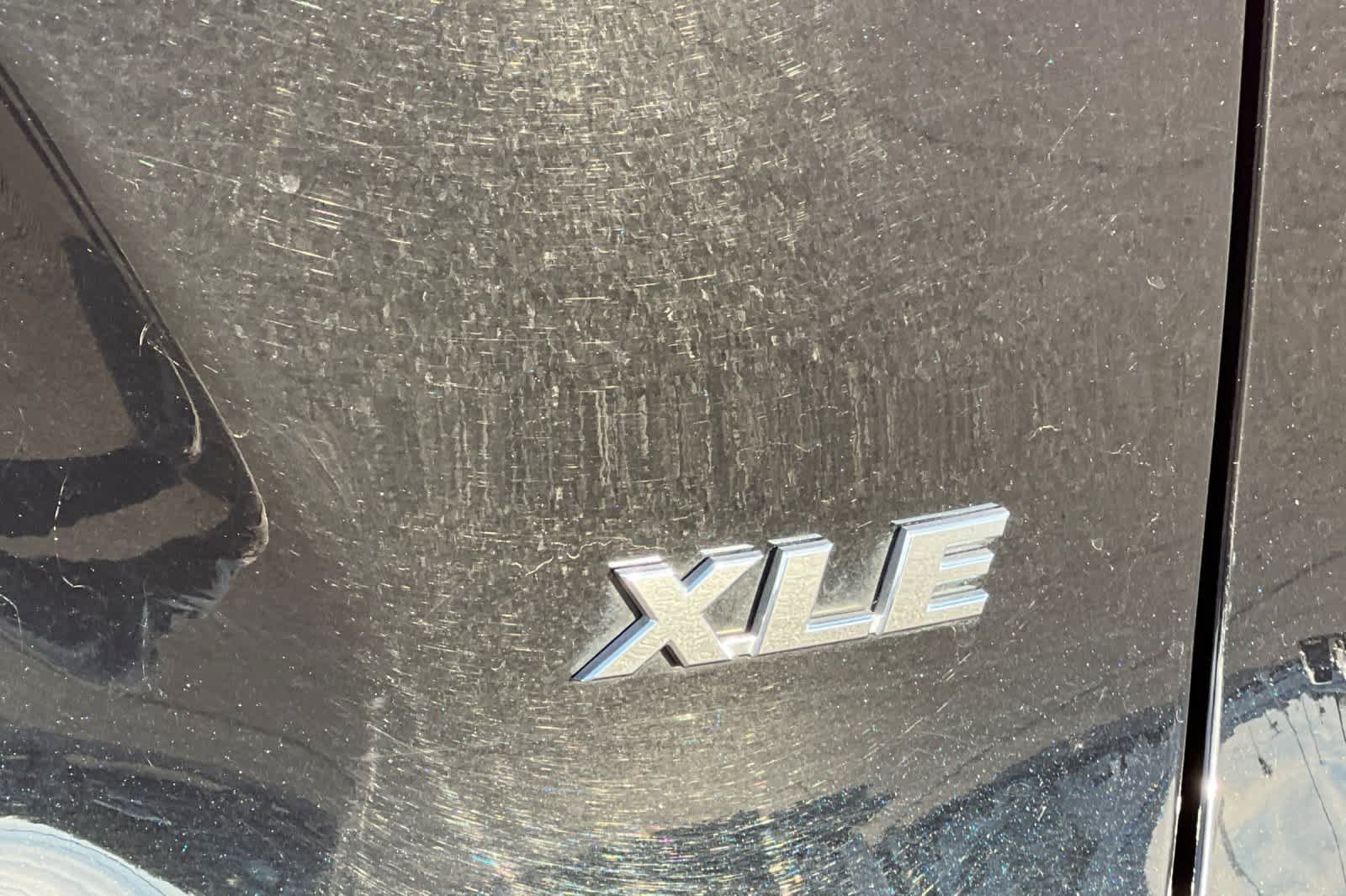 Used 2025 Toyota RAV4 XLE FWD image 24