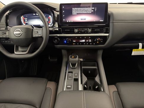 New 2026 Nissan Pathfinder Platinum FWD image 20