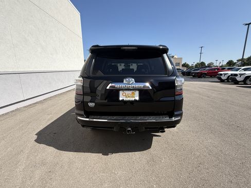 Used 2014 Toyota 4Runner Limited w/ Convenience Package AWD/4WD image 11