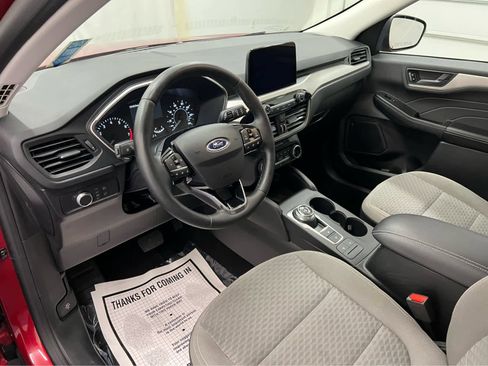 Used 2022 Ford Escape SE w/ Cold Weather Package image 15