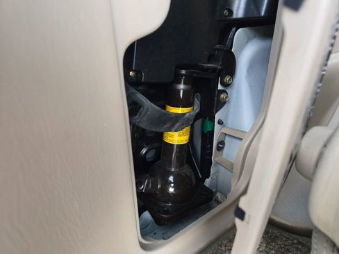 Used 1999 Lexus LX 470 4WD image 38