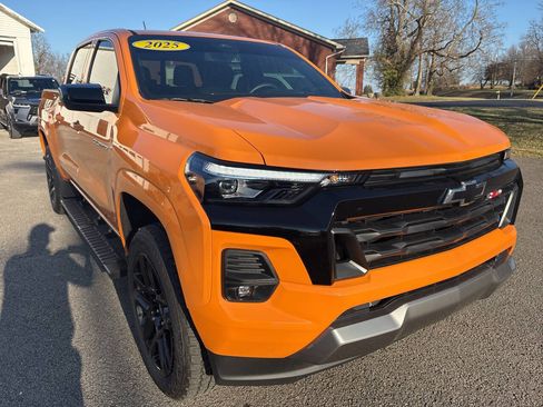 Used 2025 Chevrolet Colorado Z71 w/ Z71 Convenience Package 2 image 12