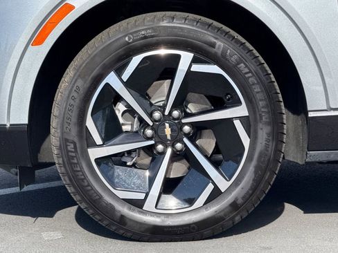 Used 2025 Chevrolet Equinox EV LT w/ Convenience Package image 15