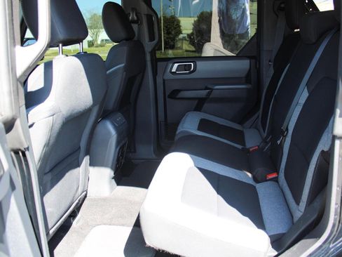 Used 2022 Ford Bronco Big Bend w/ Sasquatch Package image 16