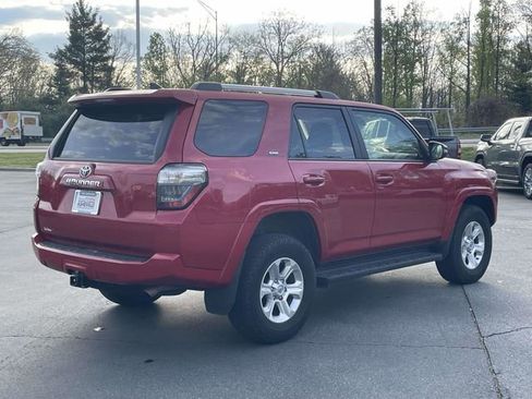 Used 2024 Toyota 4Runner SR5 Premium image 5