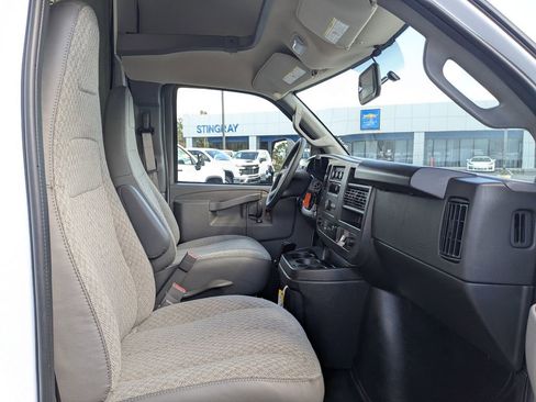New 2025 Chevrolet Express 4500 w/ Power Convenience Package image 16