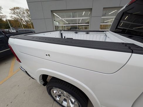 New 2026 RAM 1500 4x4 Crew Cab image 5