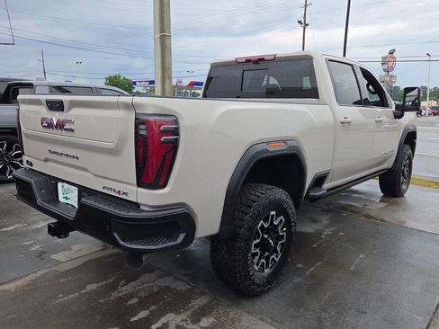 New 2026 GMC Sierra 2500 AT4X AWD/4WD image 11