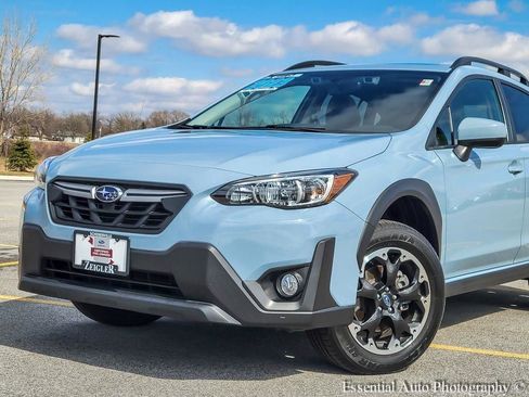 Used 2023 Subaru Crosstrek 2.0i Premium image 2