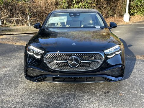 New 2026 Mercedes-Benz E 350 4MATIC Sedan image 3
