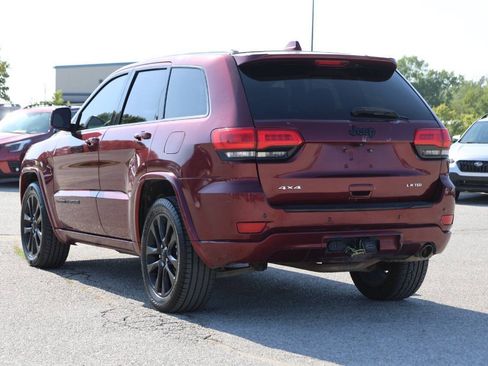 Used 2019 Jeep Grand Cherokee Altitude AWD/4WD image 11