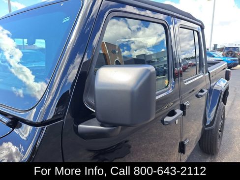 Used 2023 Jeep Gladiator Sport AWD/4WD image 31