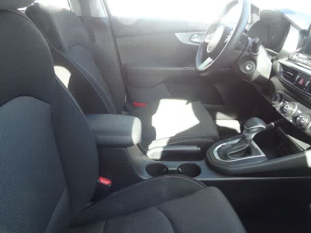 Used 2024 Kia Forte LXS FWD image 9