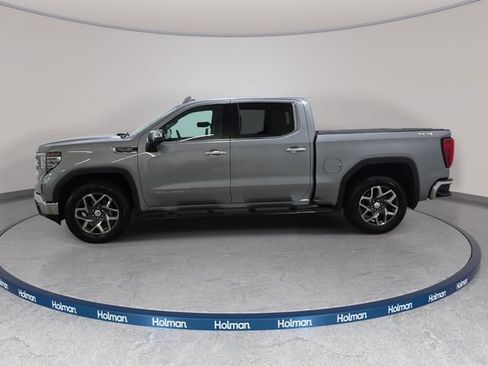Used 2023 GMC Sierra 1500 SLT w/ SLT Premium Package AWD/4WD image 9