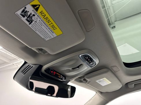 Used 2020 Volvo XC90 T6 Momentum w/ Protection Package Premier image 32