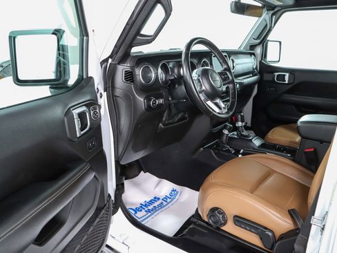 Used 2022 Jeep Gladiator Overland w/ Popular Equipment Package AWD/4WD image 3