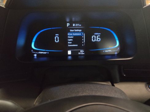 Used 2025 Hyundai Elantra Sport FWD image 23