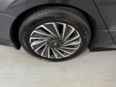 Used 2025 Hyundai Sonata Limited image 10
