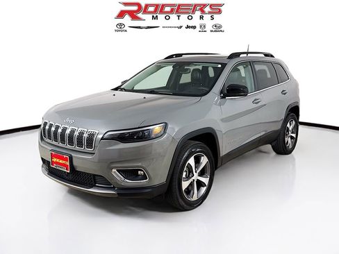 Certified 2022 Jeep Cherokee Limited AWD/4WD image 3