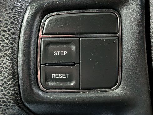 Used 2014 Chrysler 200 LX FWD image 21