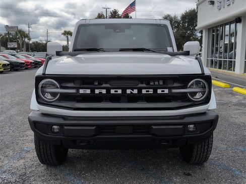 New 2025 Ford Bronco Outer Banks image 4