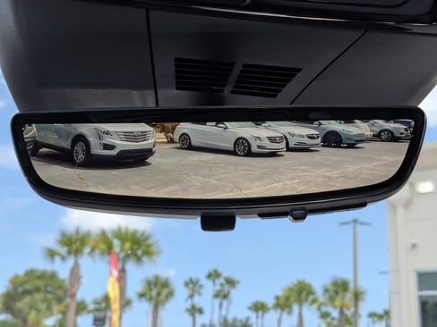 Used 2023 Cadillac Lyriq 2WD image 33