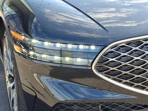 Used 2024 Genesis G90 3.5T AWD/4WD image 9