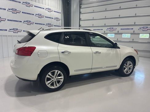 Used 2012 Nissan Rogue SV w/ Premium Pkg FWD image 6