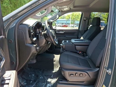 Used 2025 Chevrolet Silverado 1500 LT AWD/4WD image 16