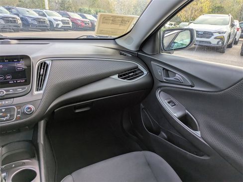 Used 2020 Chevrolet Malibu RS image 16