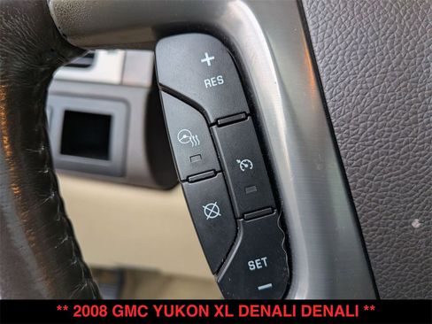 Used 2008 GMC Yukon XL Denali image 7