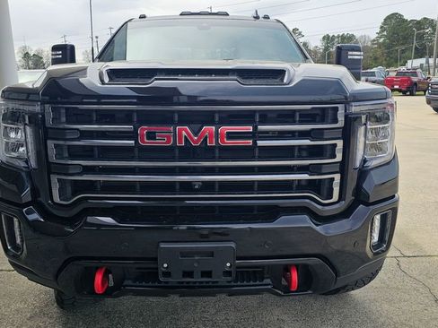 Used 2022 GMC Sierra 2500 AT4 w/ AT4 Premium Plus Package image 2