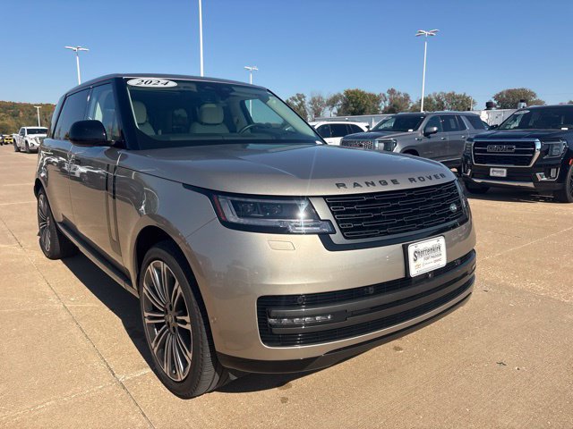 Used 2024 Land Rover Range Rover Long Wheelbase SE AWD/4WD image 1