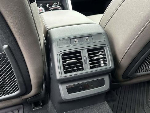 Certified 2025 Audi Q5 2.0T Premium Plus w/ Premium Plus image 15